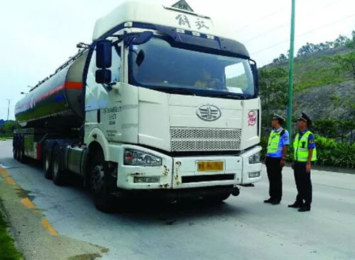 車輛過磅檢測(cè)現(xiàn)場(chǎng)